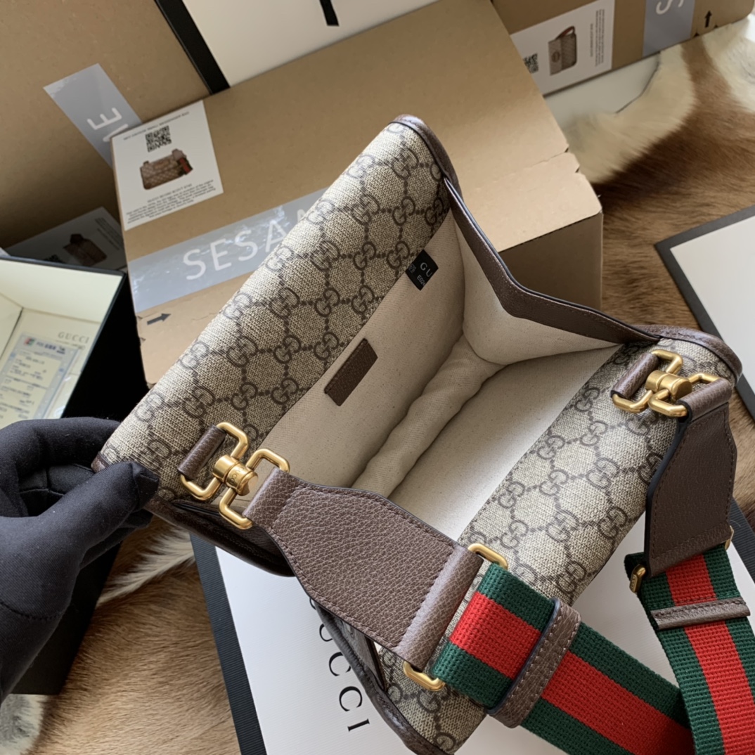 Gvc*1 SHOULDER BAG