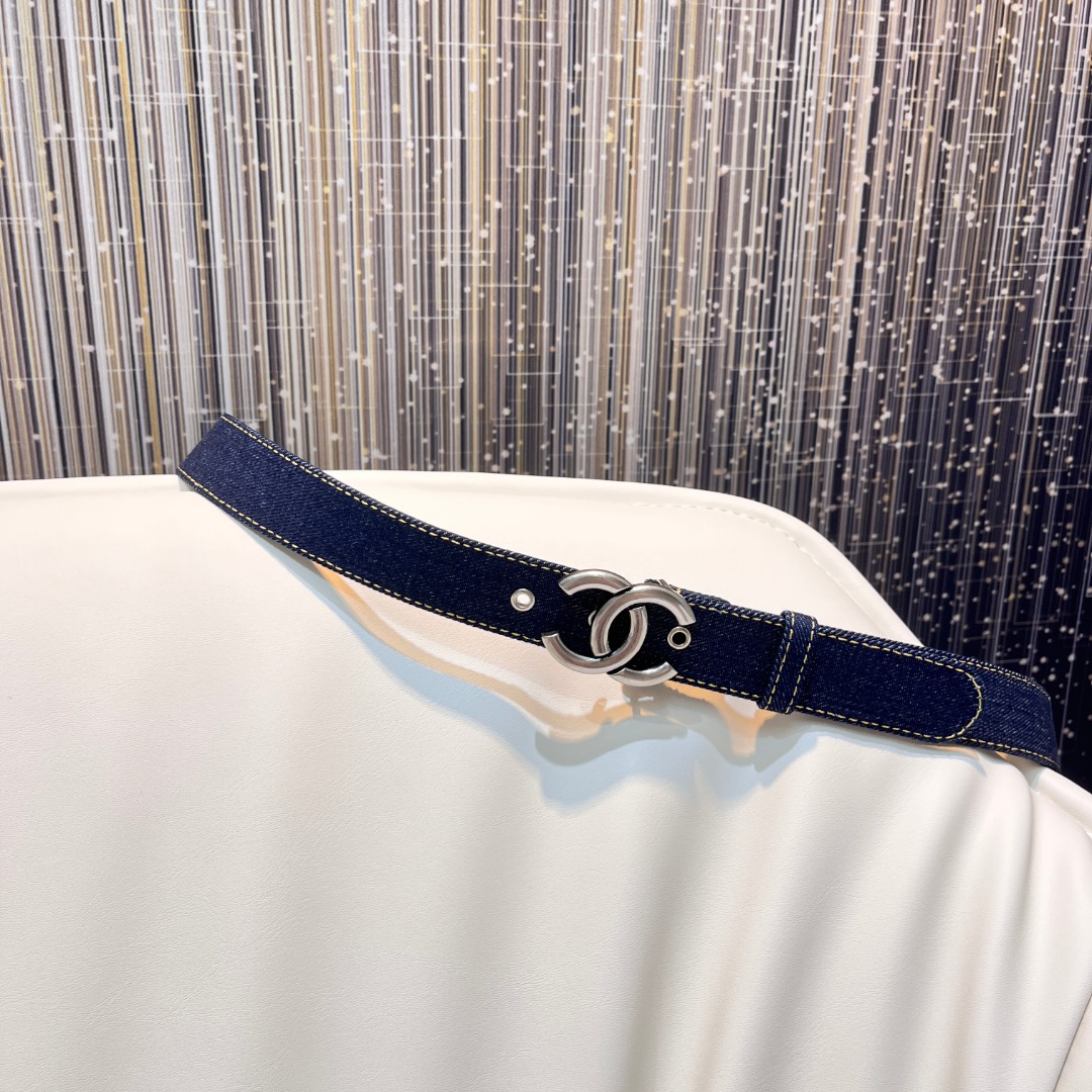 ch**el pre-owned 1990s cc turn-lock De*1m belt