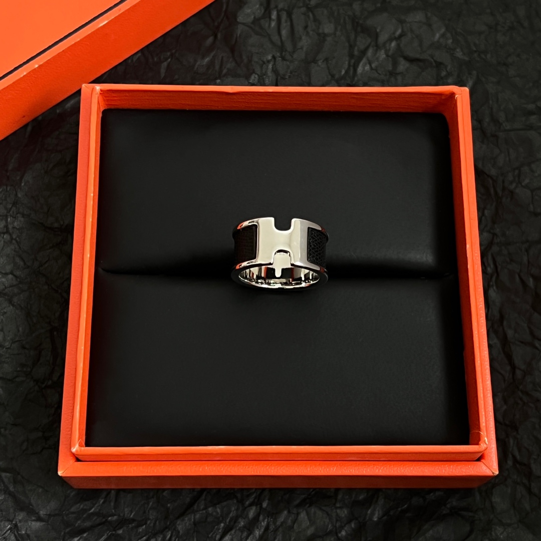 H**me5 Reversible Leather Strap Ring
