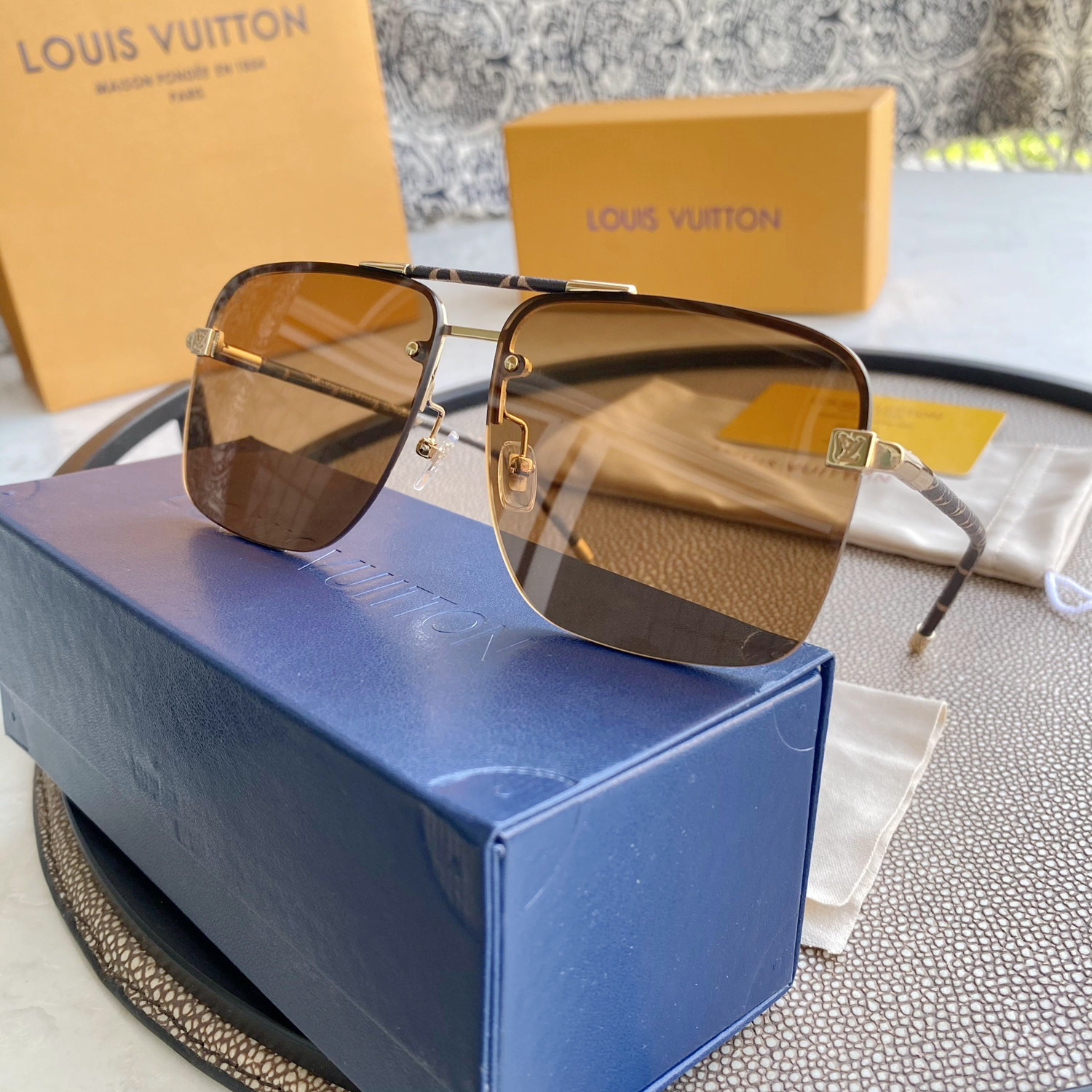 aviator sunglasses