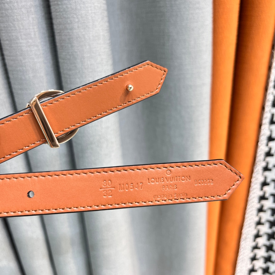 LV D1am0nd Plug Outlet