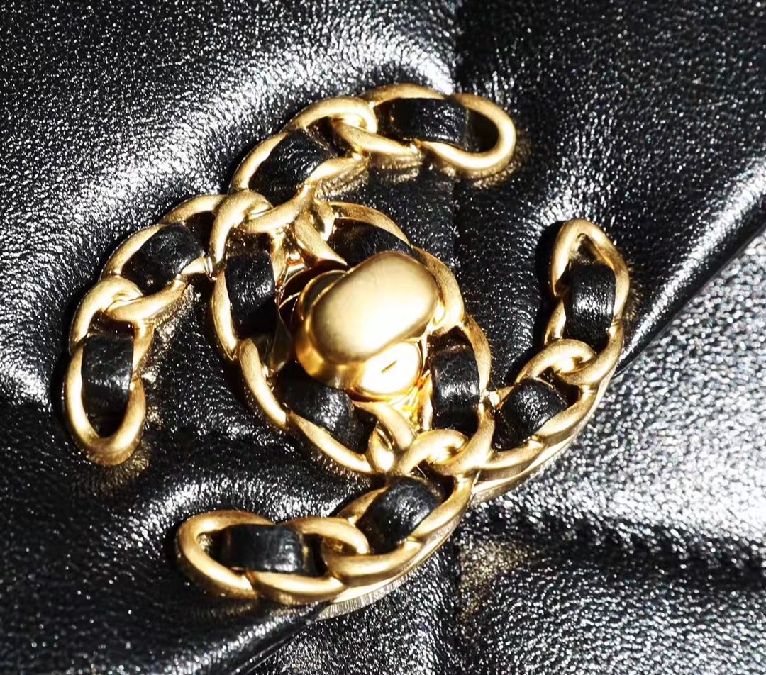 Ch**el 19 LARGE HANDBAG