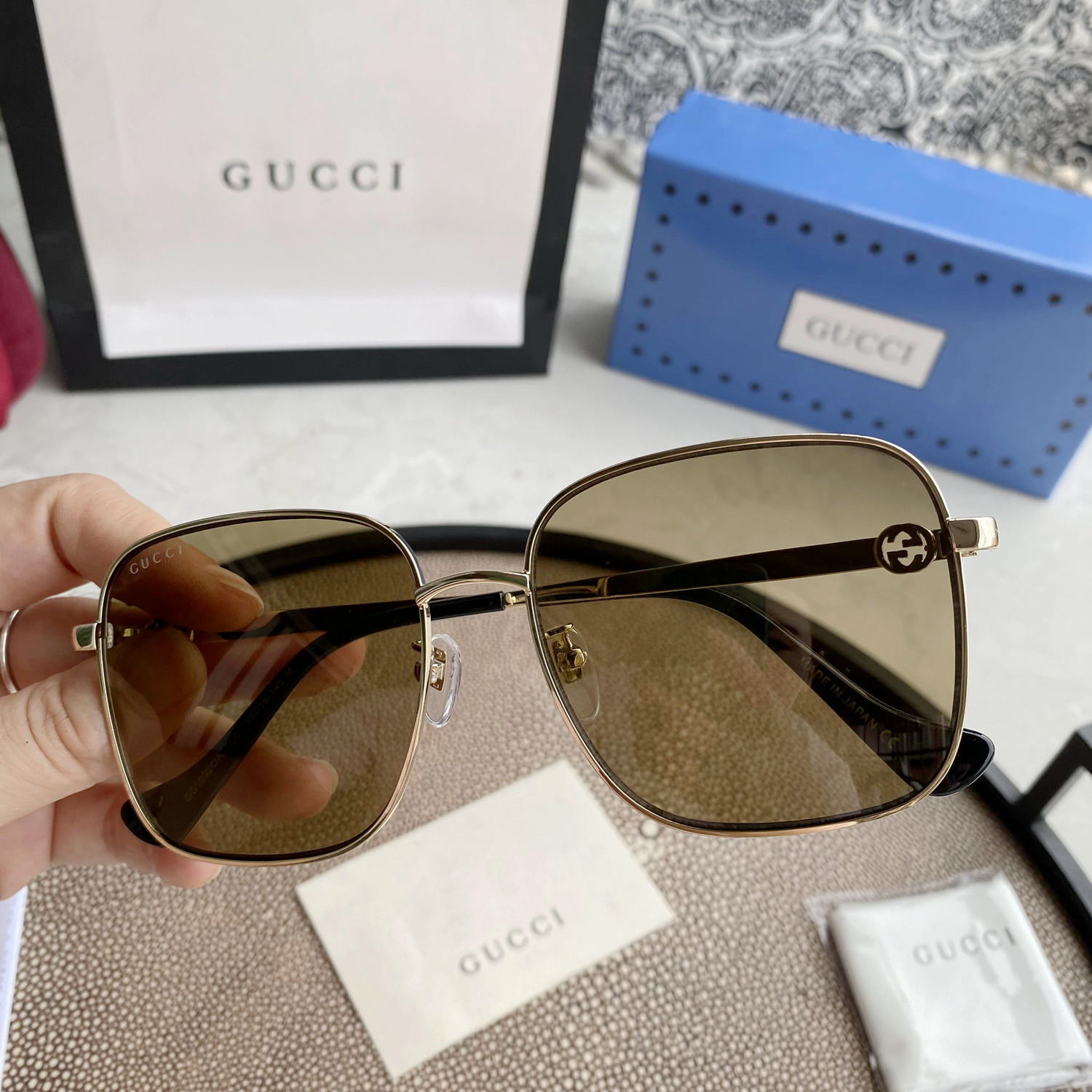 SQUARE-FRAME SUNGLASSES