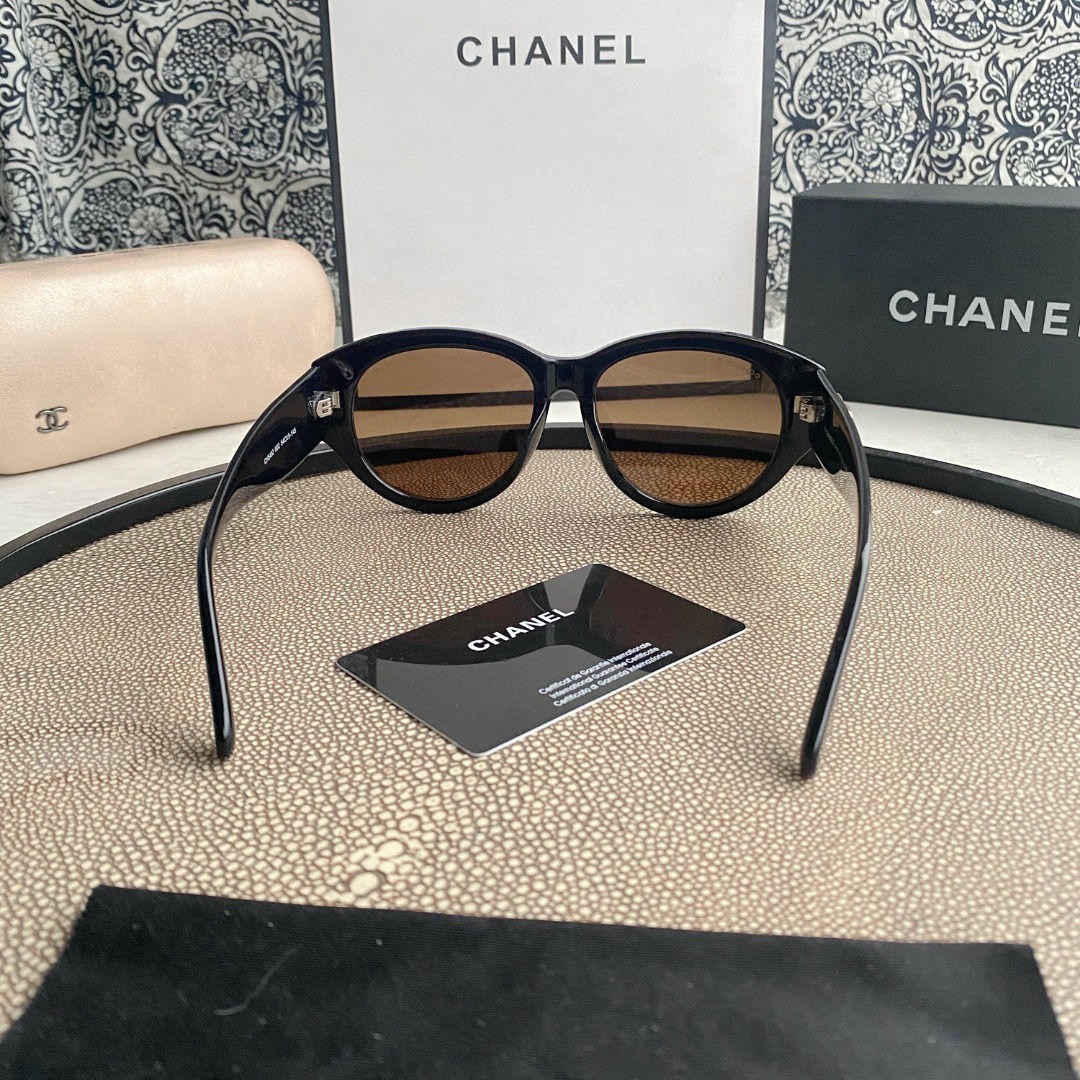 Vintage Ch**el sunglasses