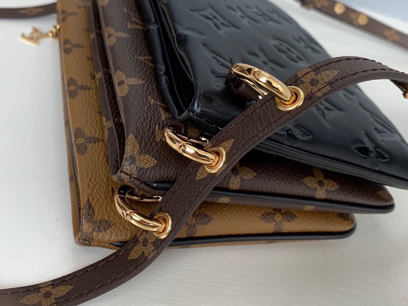 LV3 POUCH