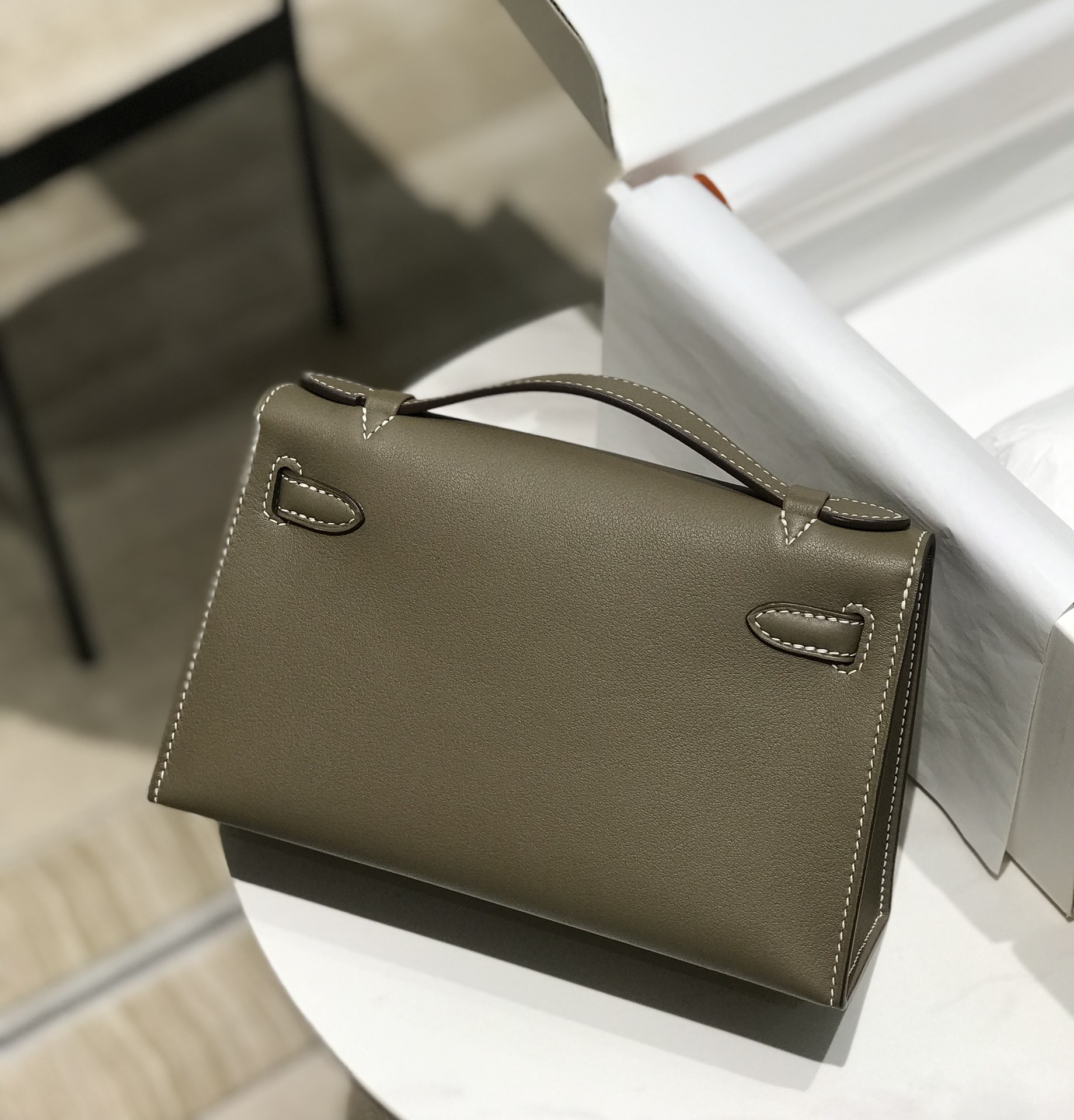 H**me5 Kelly Pochette