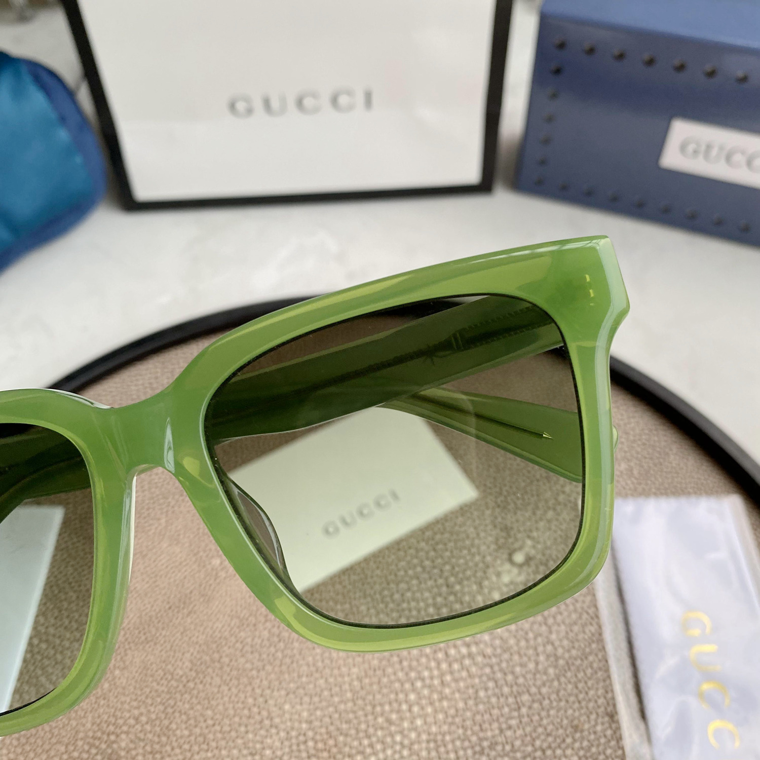 Gvc*1 acetate sunglasses with logo