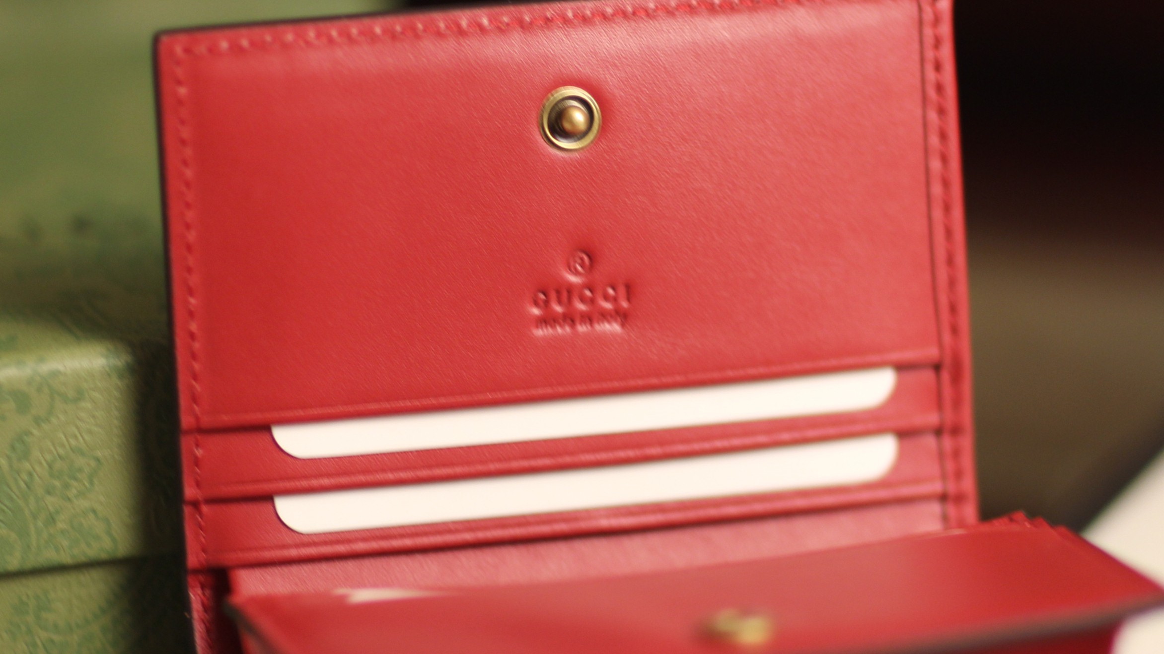 Gvc*1 Cherry wallet