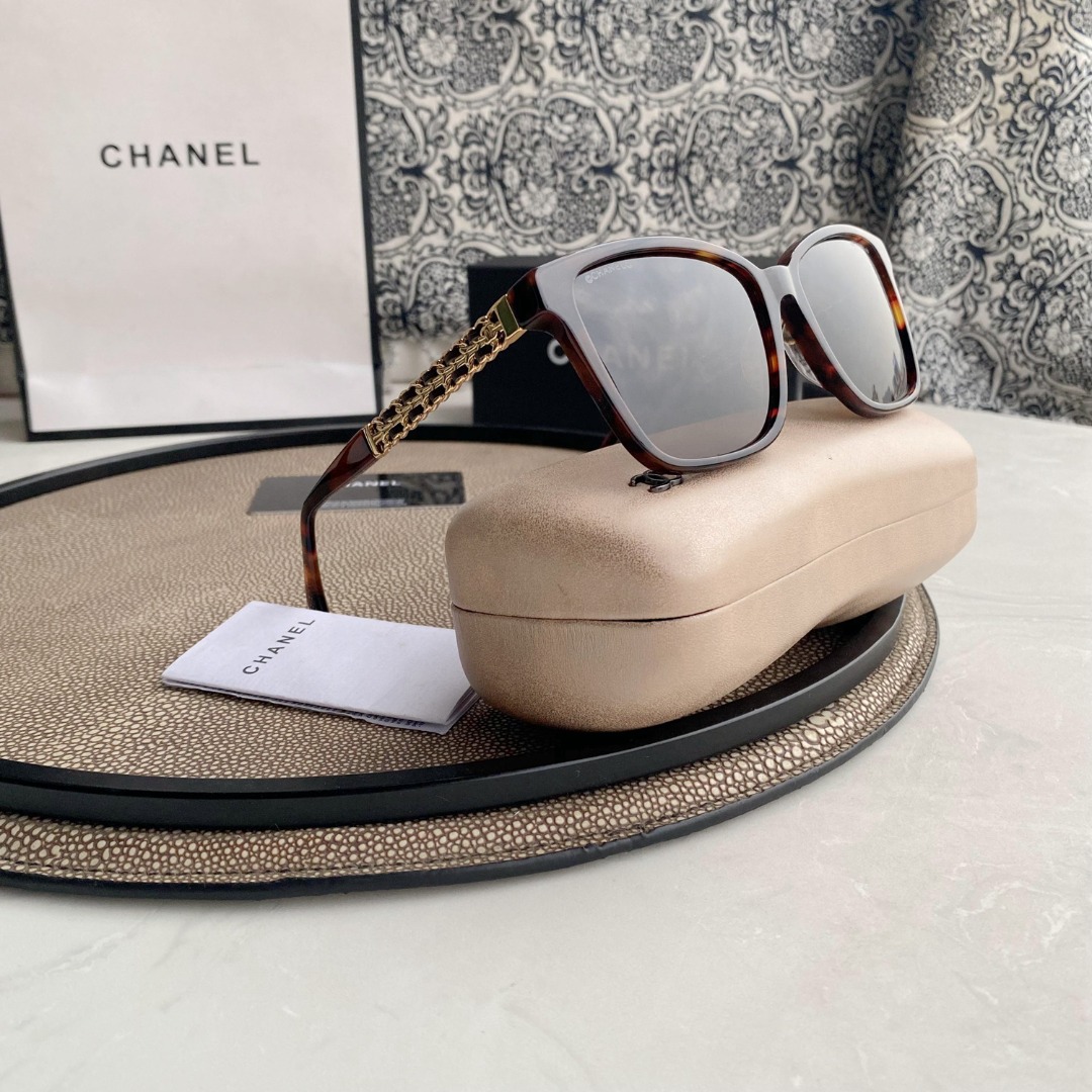 Ch**el Sunglasses