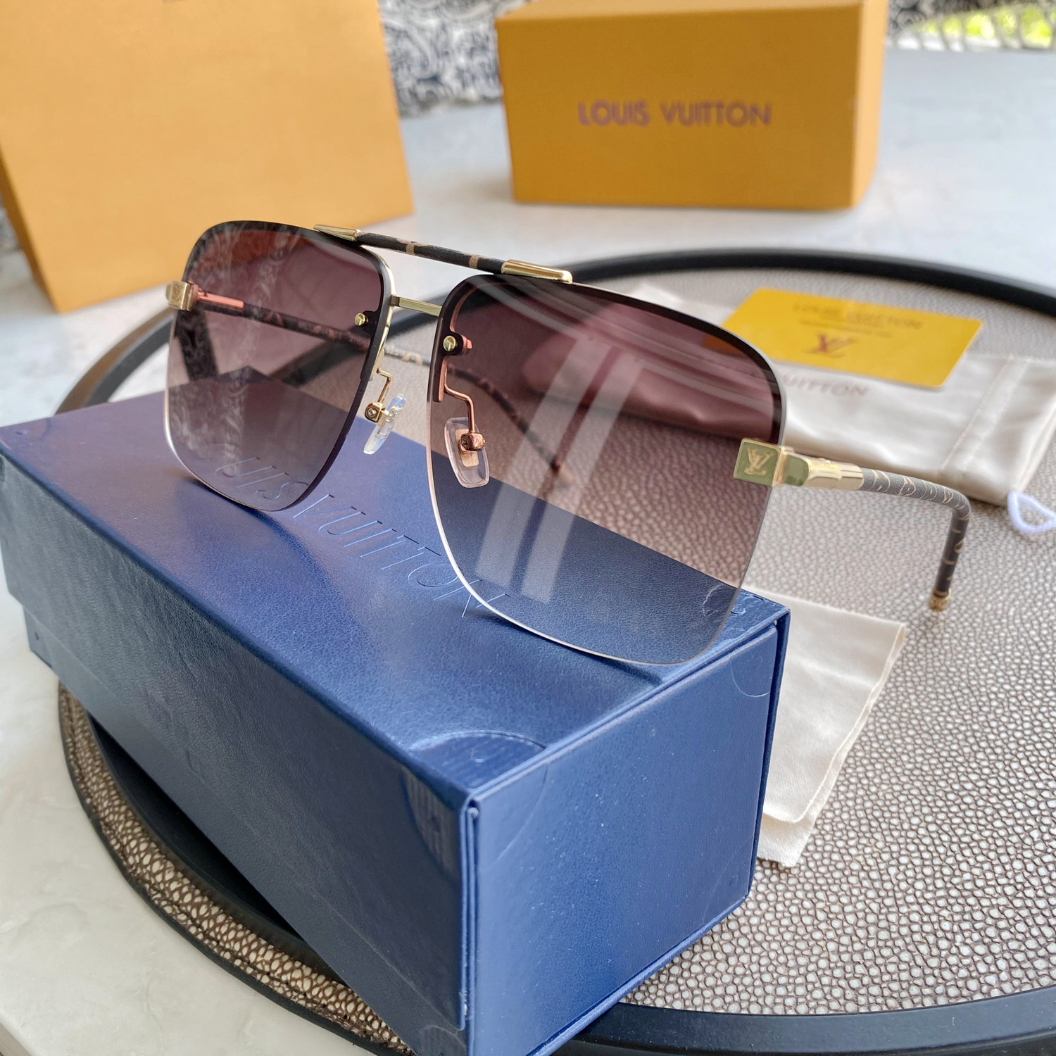 Sa1nt Lau*nt EYEWEAR