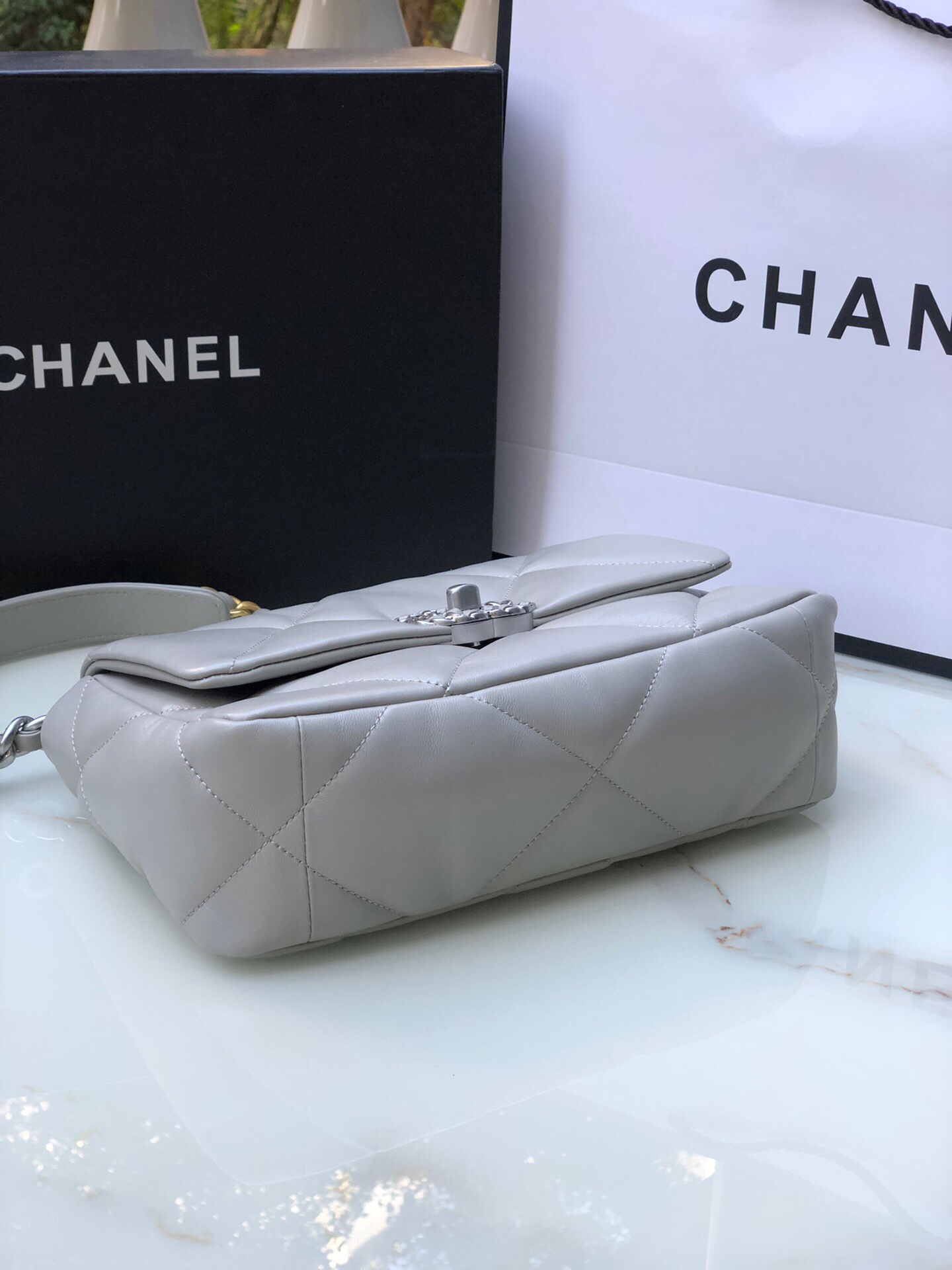 Ch**el 19 small