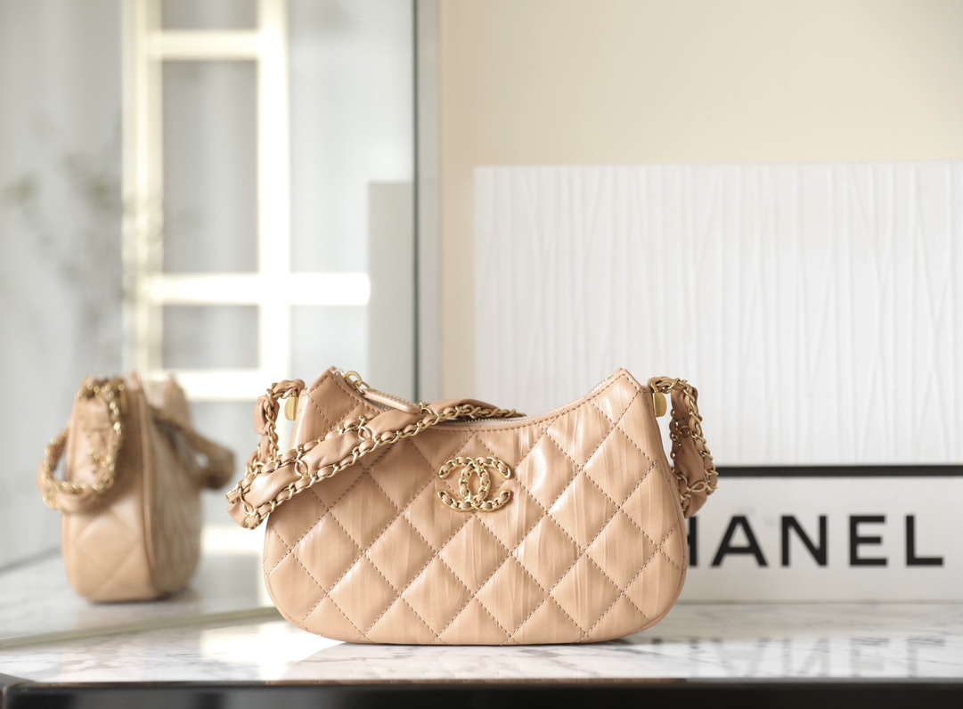 Ch**el hobo bag