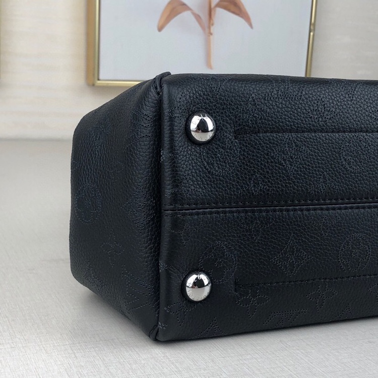 L0vis Vvtt0n Mahina Leather Hina PM