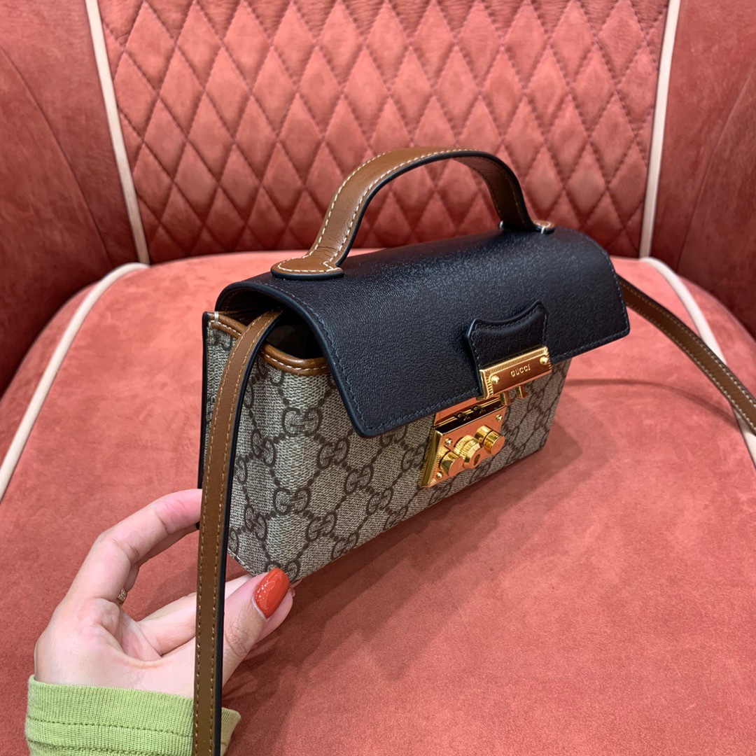 Gv*c1 padlock bag
