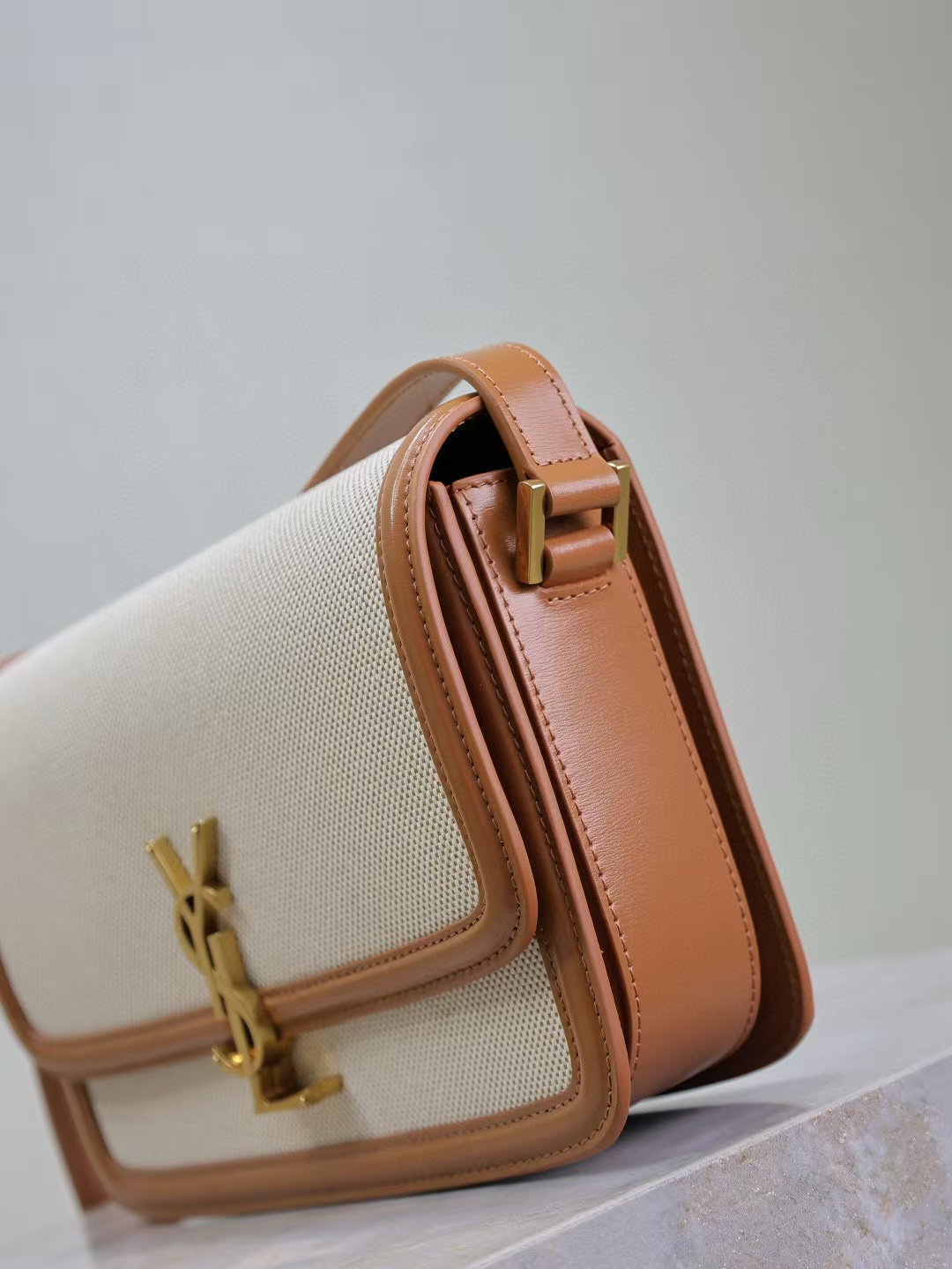 SOLFERINO MEDIUM SATCHEL IN BOX Sa1nt Lau*nt LEATHER