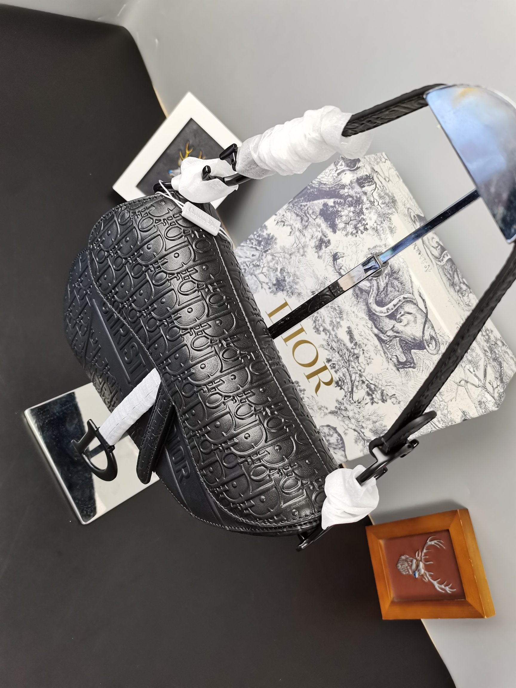 D10r Men’s Saddle Bag