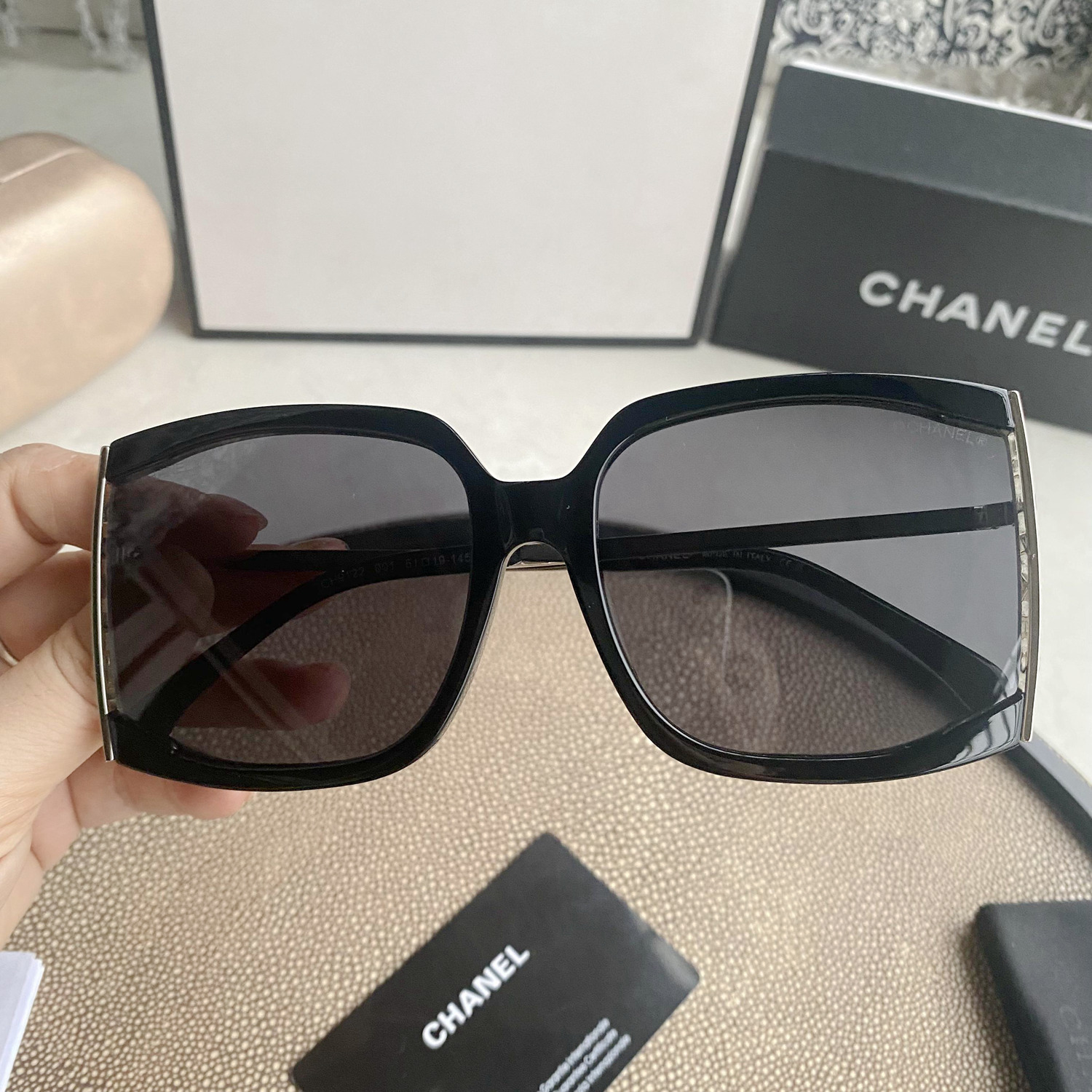 Vintage Ch**el sunglasses