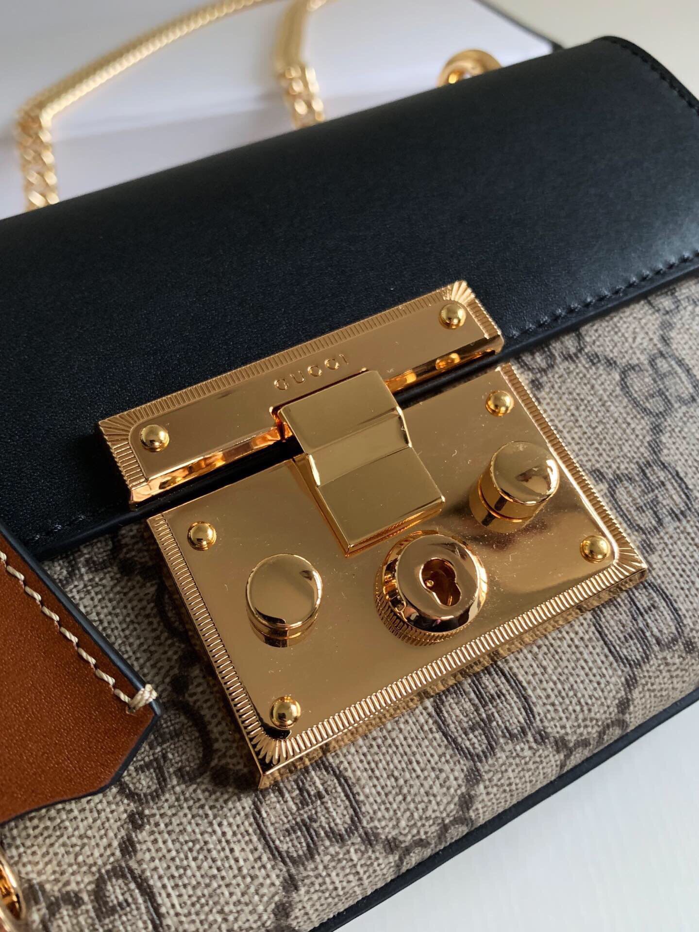 Gvc*1 Padlock Small Shoulder Bag