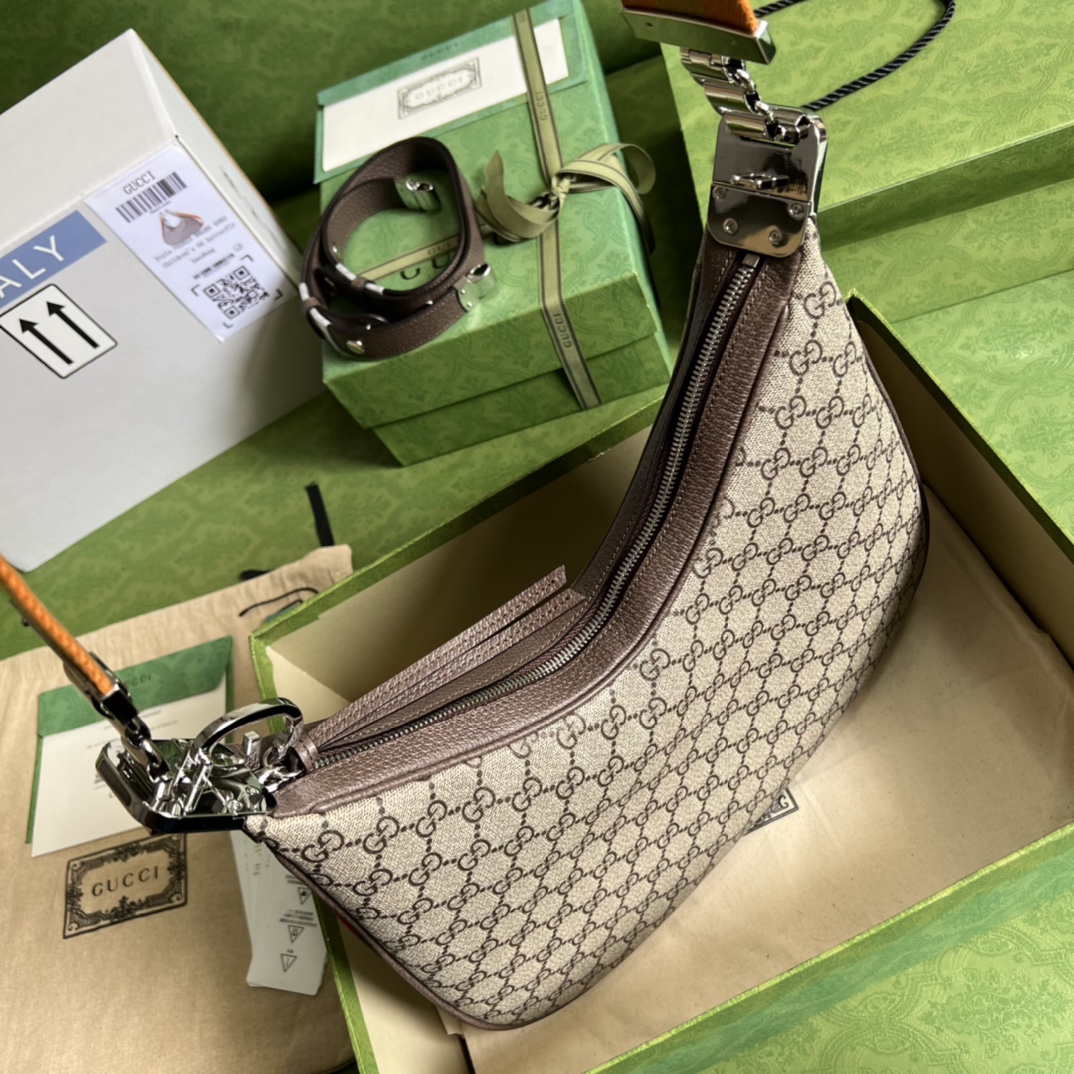 Gvc*1 Attache large shoulder bag