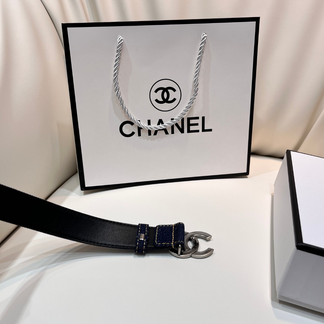 ch**el pre-owned 1990s cc turn-lock De*1m belt