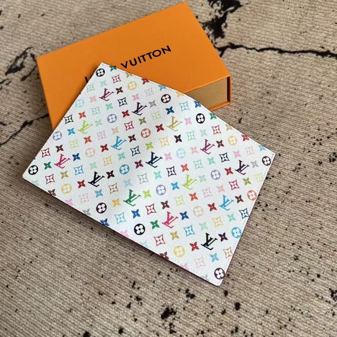 L0vis Vvtt0n x Takashi Murakami Passport Cover
