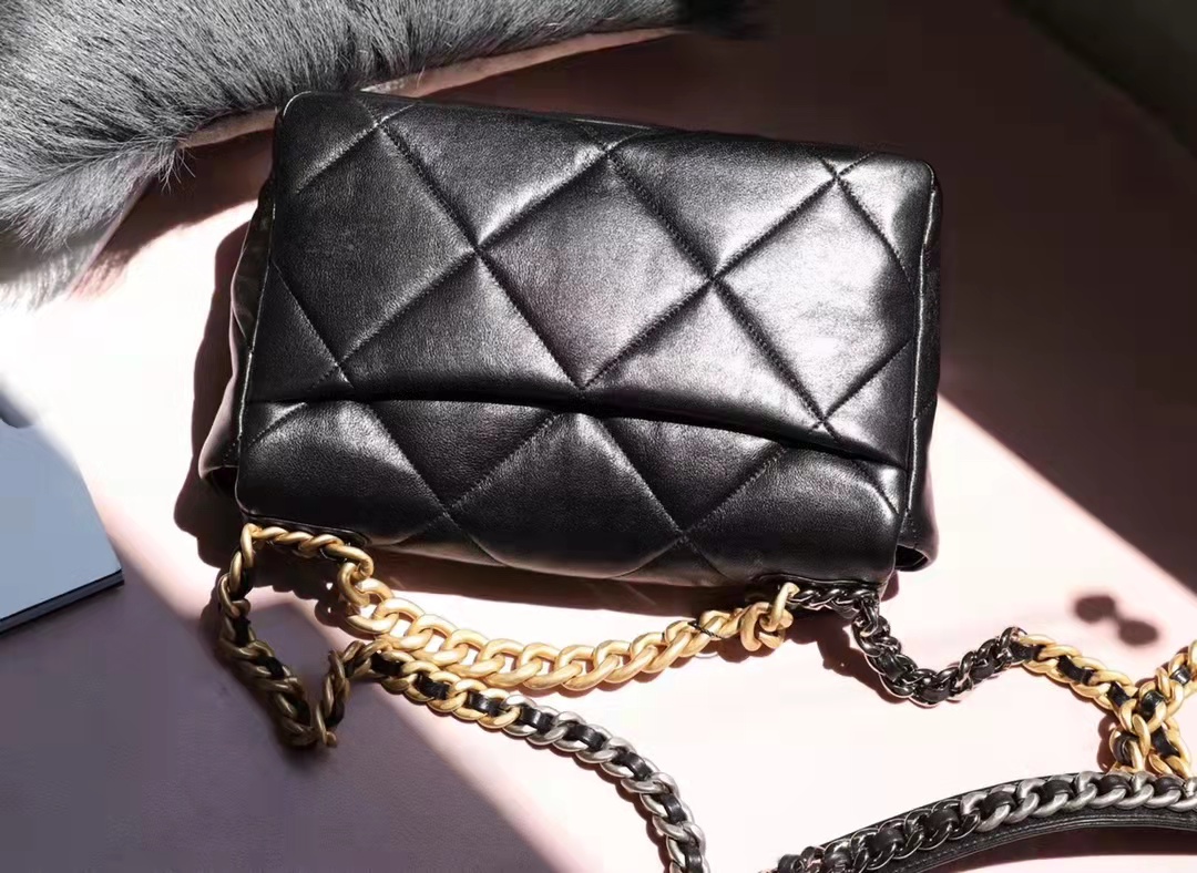 Ch**el 19 LARGE HANDBAG