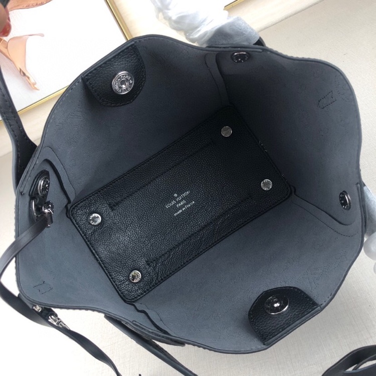 L0vis Vvtt0n Mahina Leather Hina PM