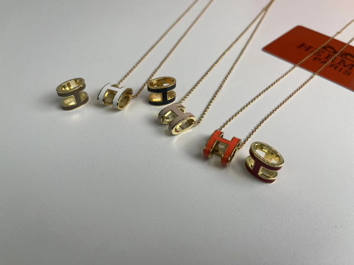 H**me5 Mini Pop H Pendant