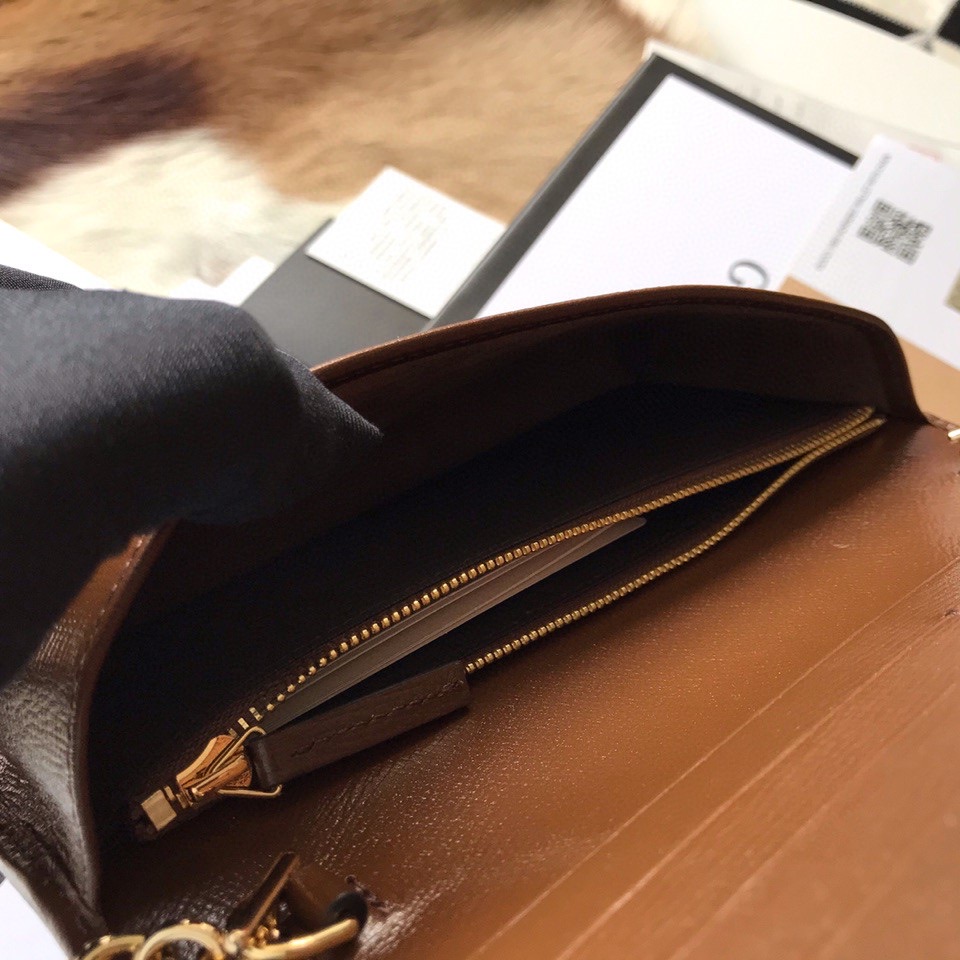 Gvc*1 Horsebit 1955 wallet with chain