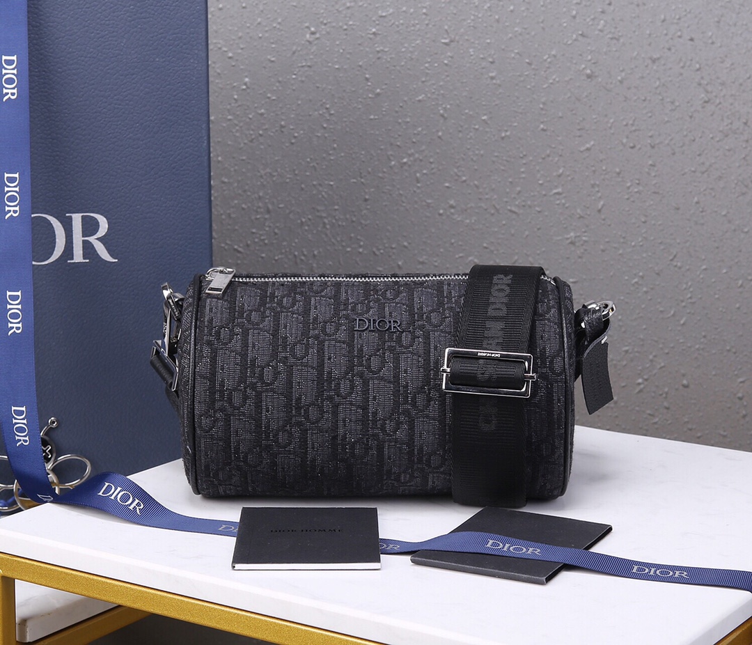 D10r Oblique Roller Bag