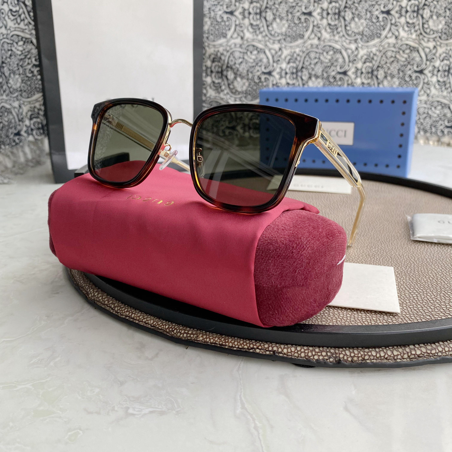 Gvc*1 Eyewear square tinted sunglasses