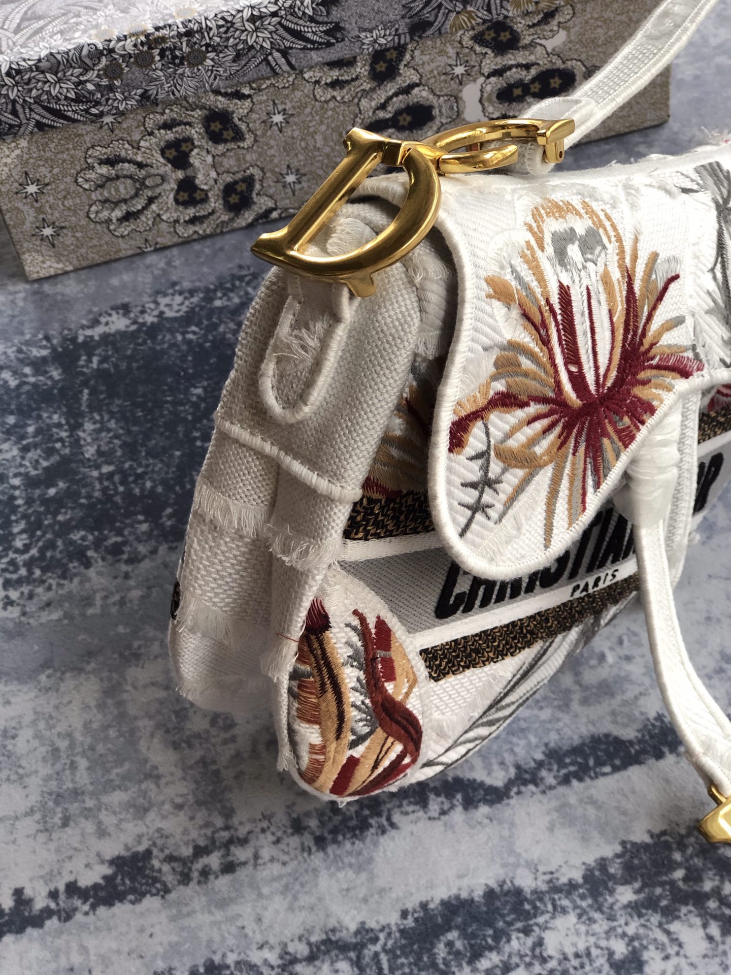 D10r Saddle Bag