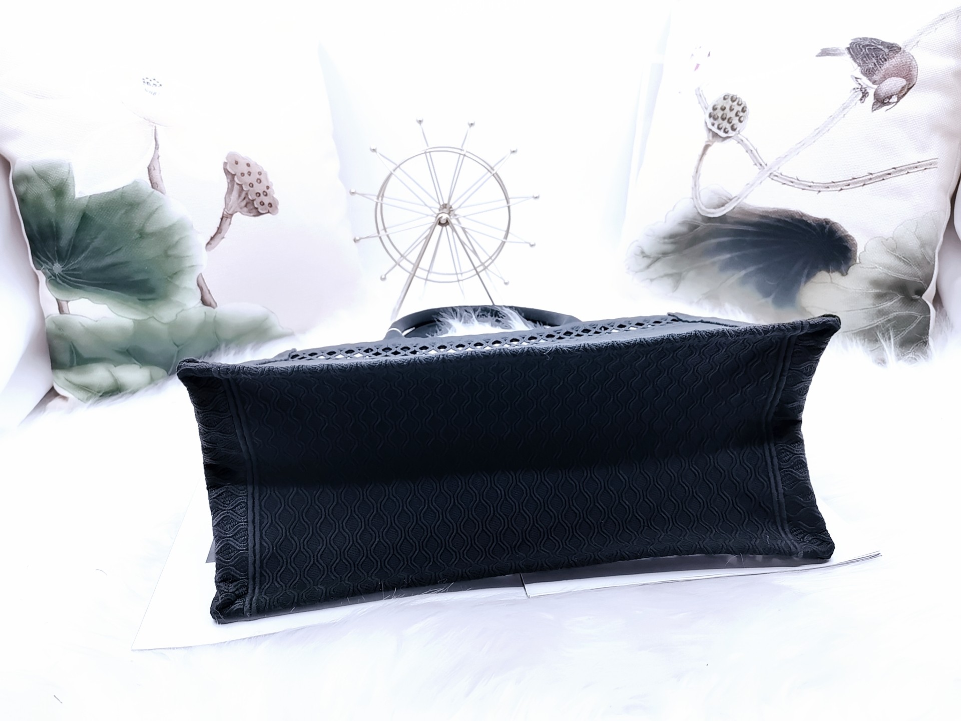 D10r Book Tote