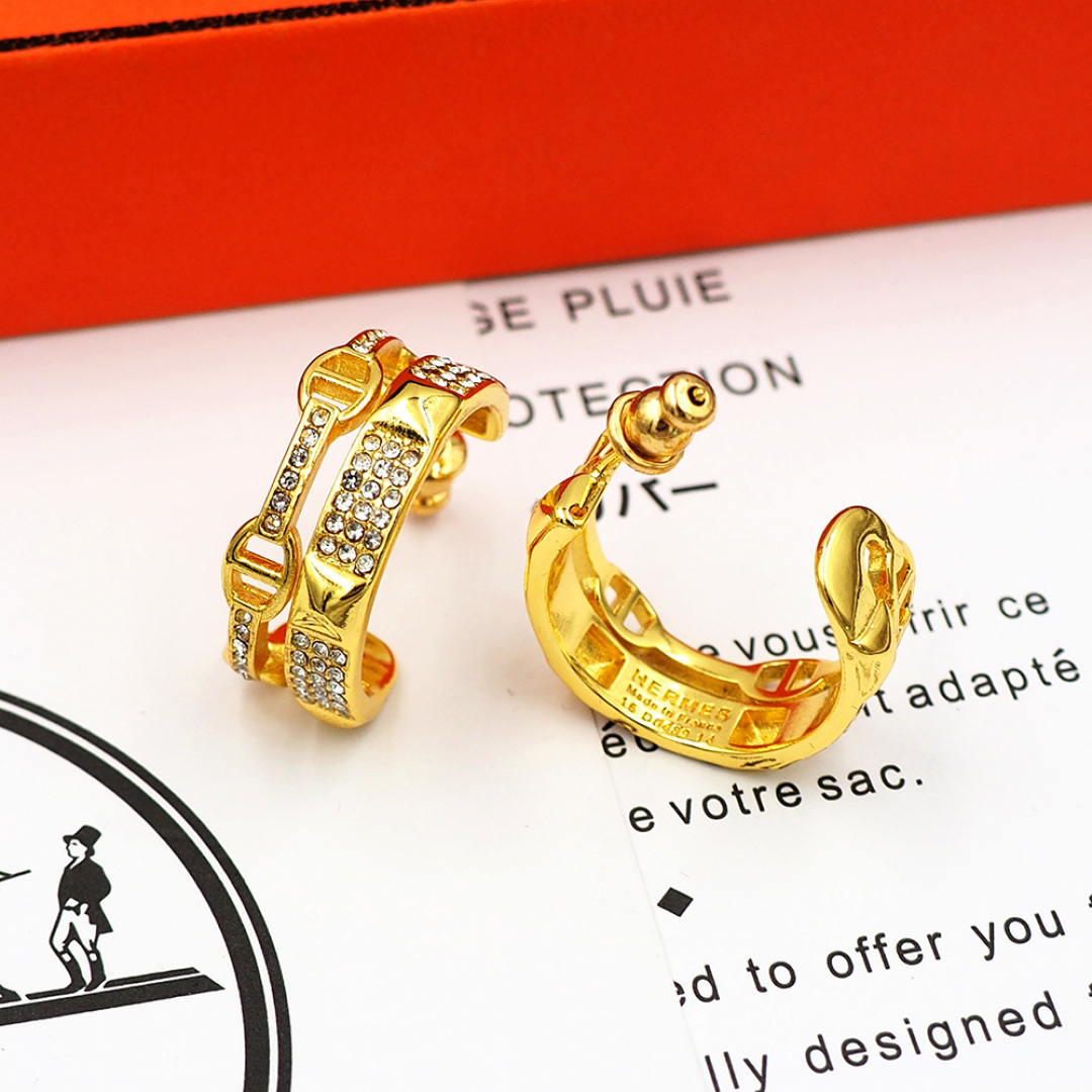H**me5 D1am0nds Earrings