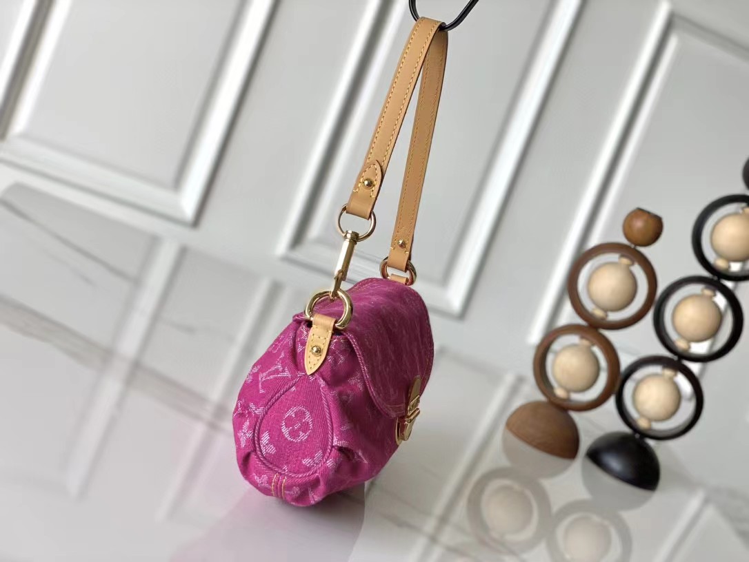l0vis vvtt0n pink monogram De*1m pleaty