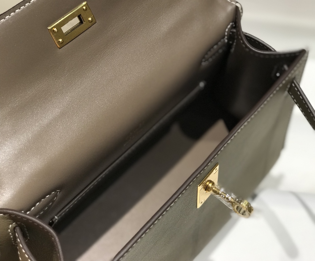 H**me5 Kelly Pochette