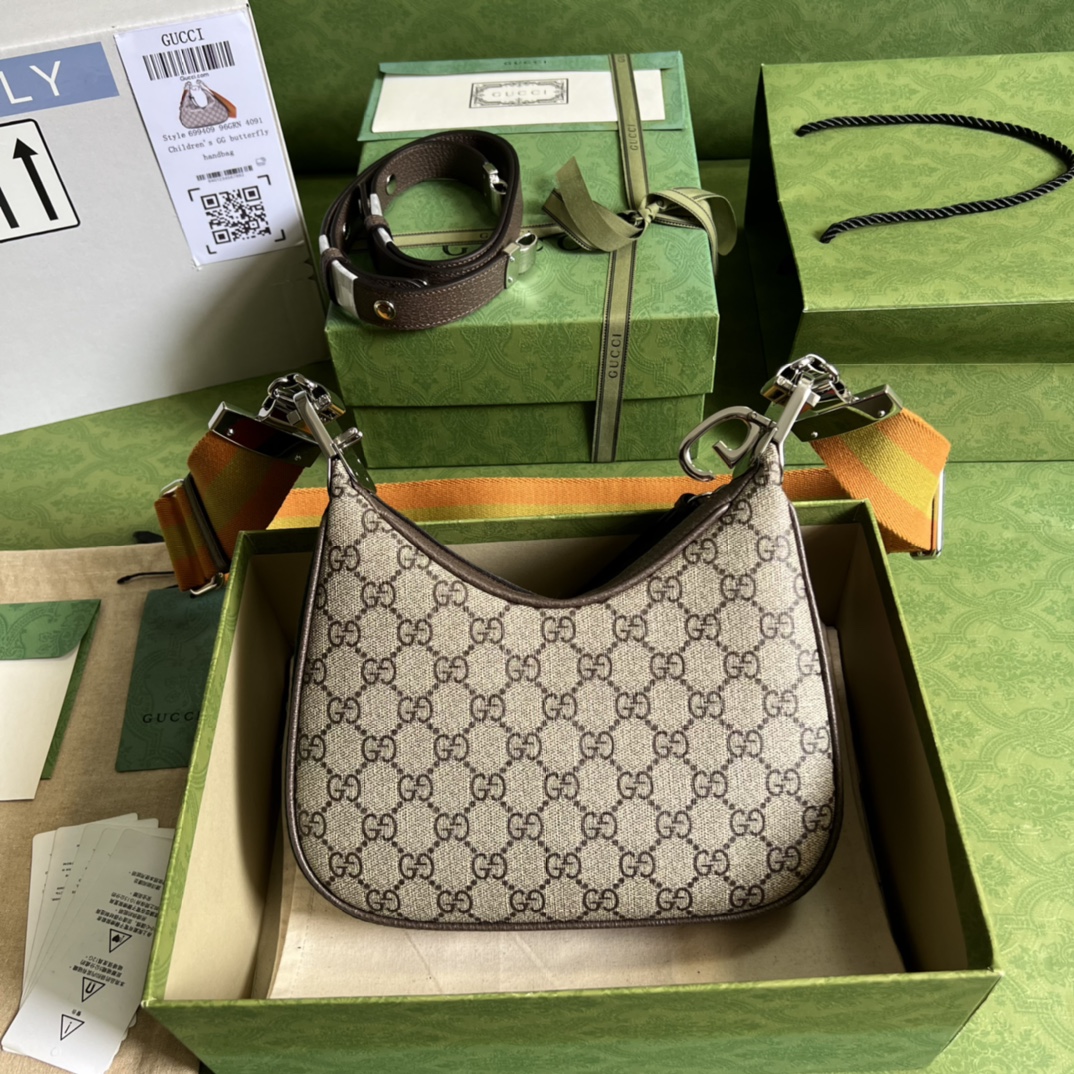 Gvc*1 Attache small shoulder bag