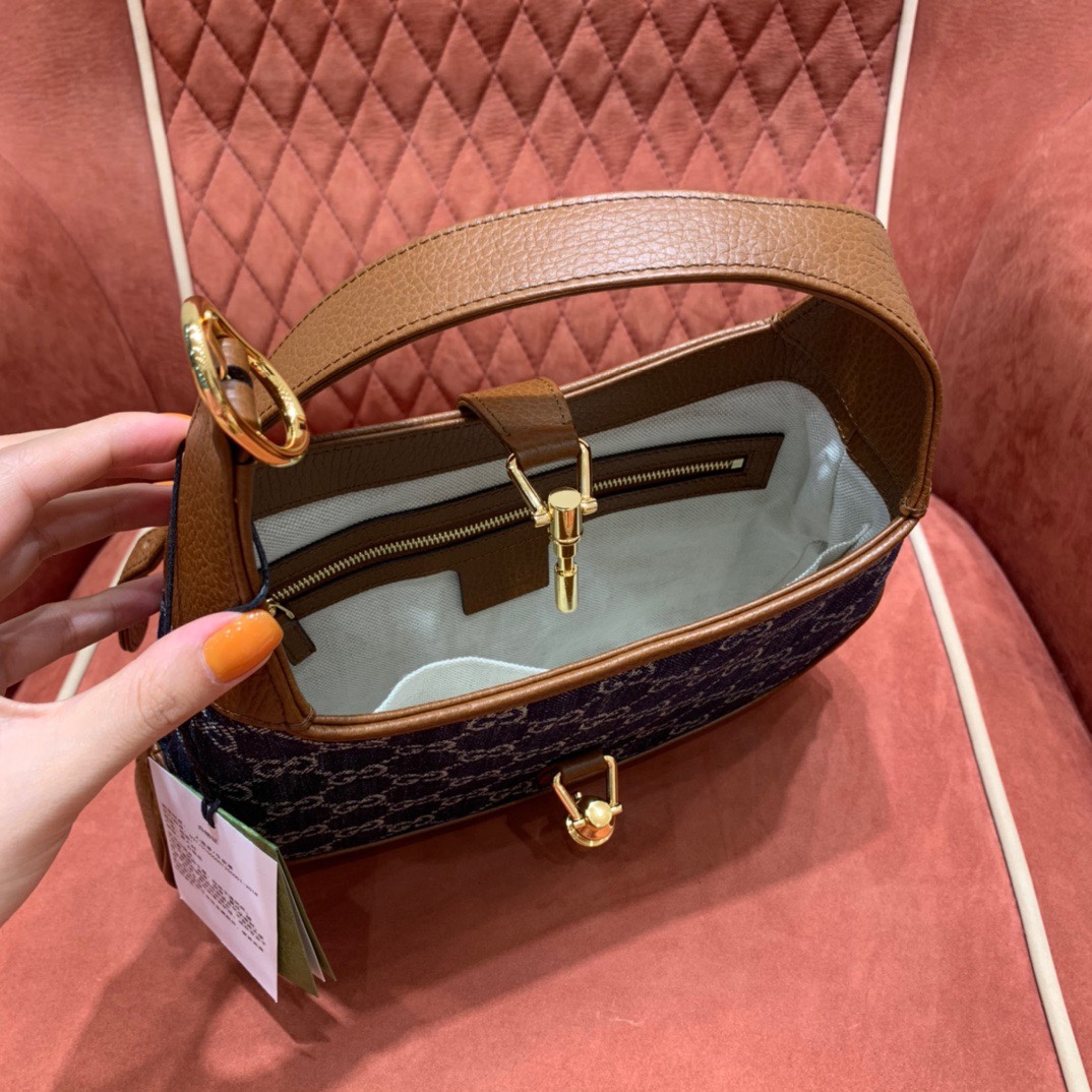 gv*c1 De*1m handbag
