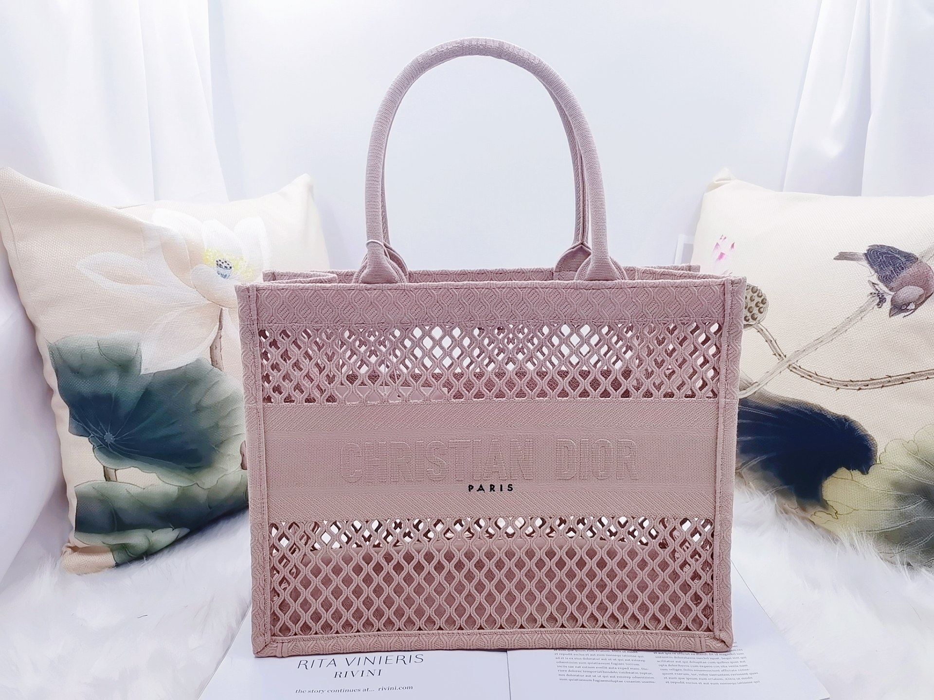 D10r Book Tote
