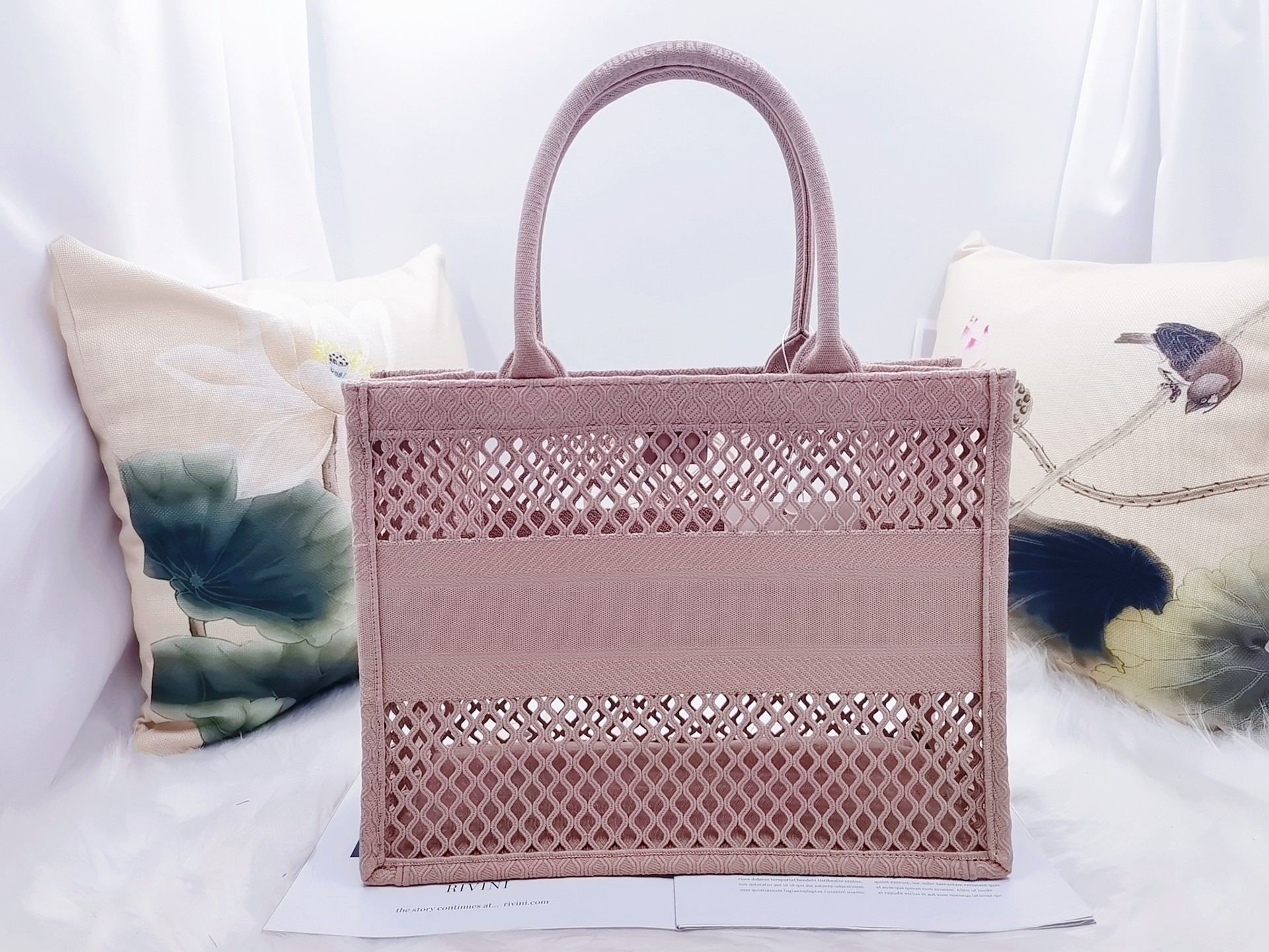 D10r Book Tote