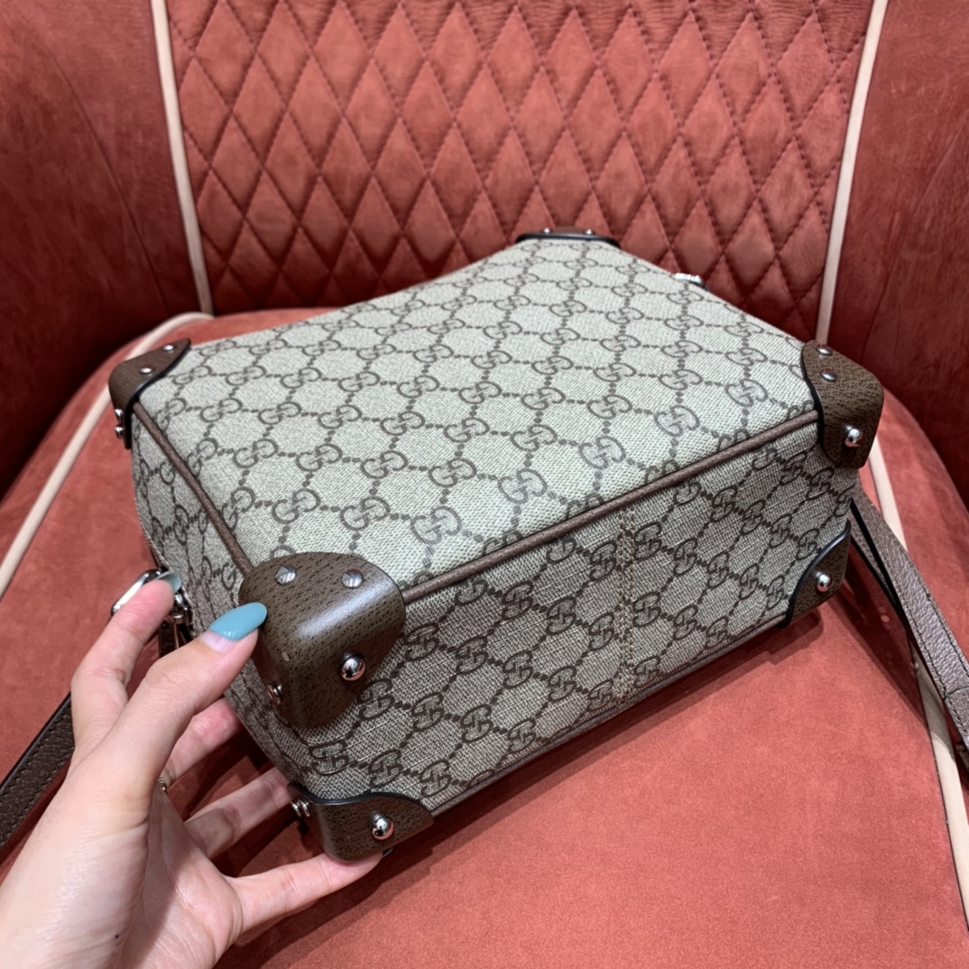 Gvc*1 Soft Trunk