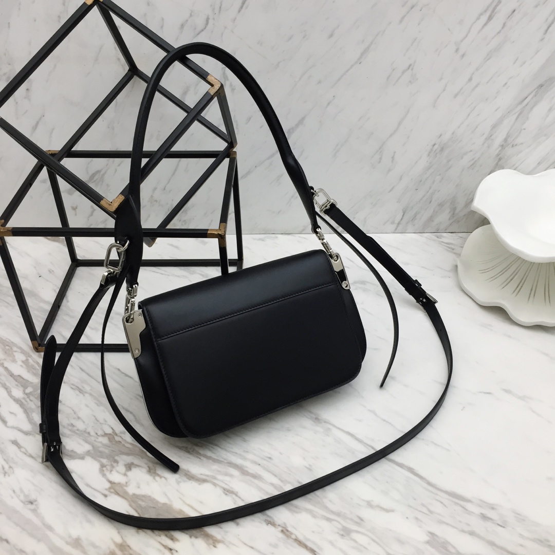 Sybille Clasp bag