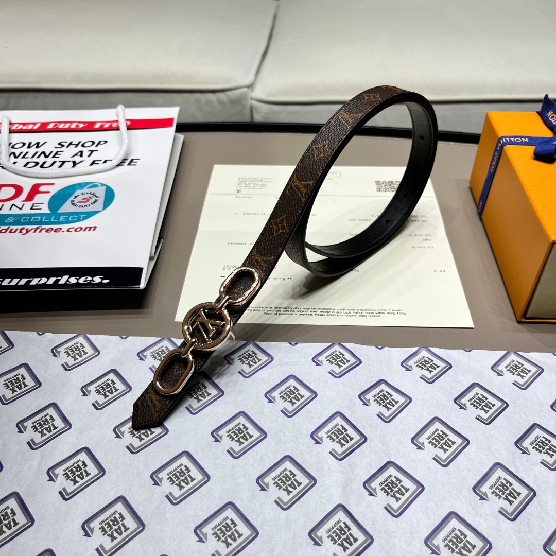LV D1am0nd Plug Outlet
