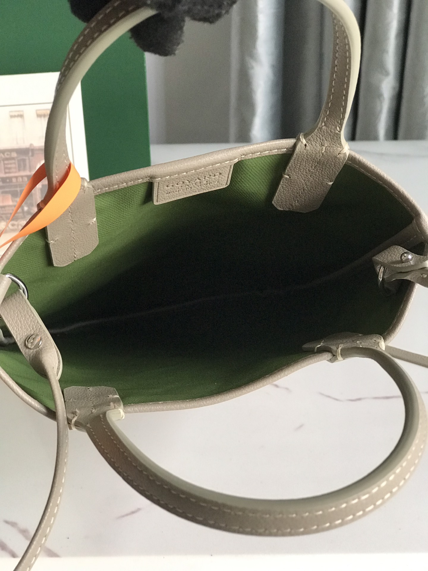 G09ard poitires bag
