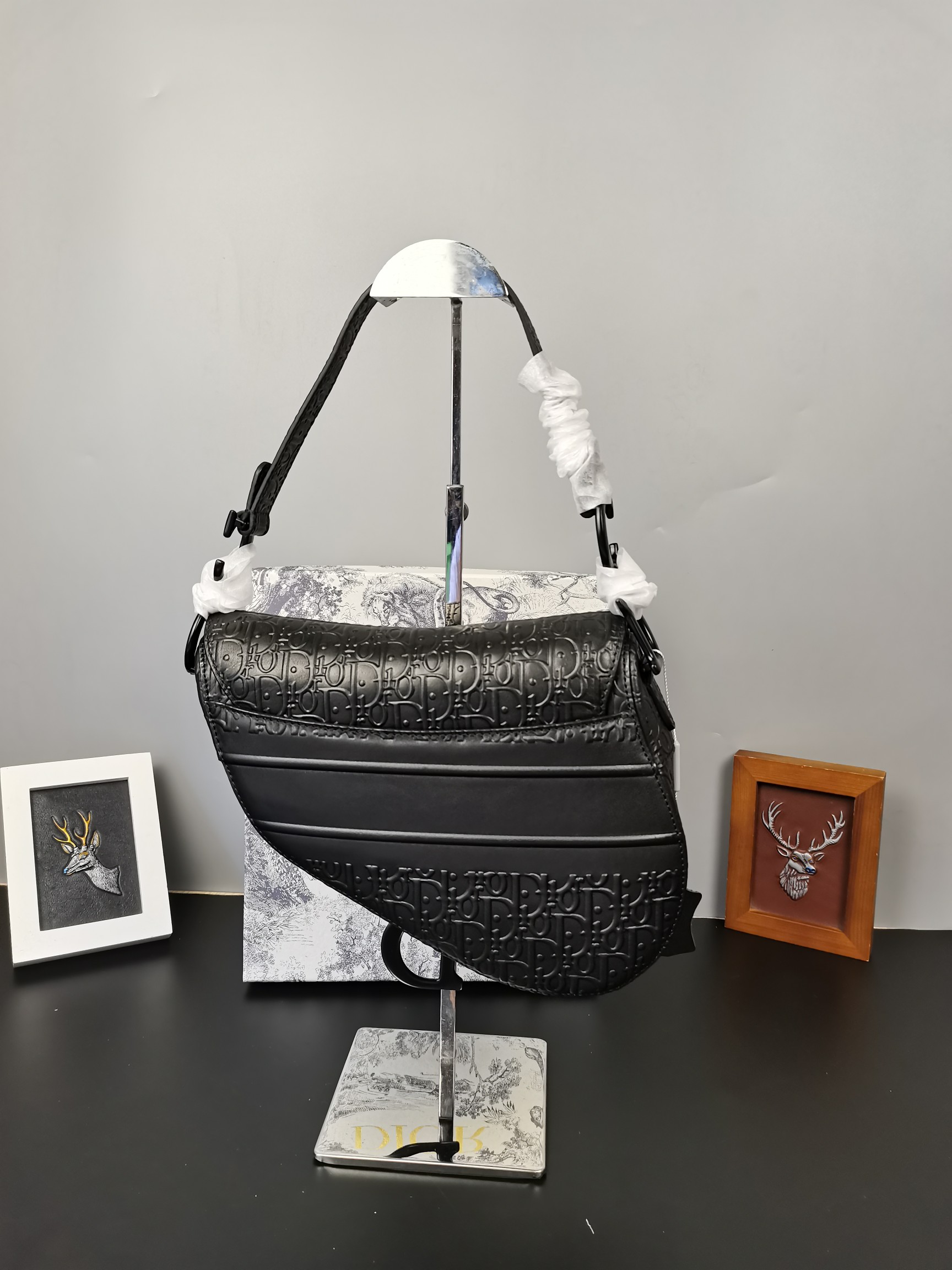 D10r Men’s Saddle Bag