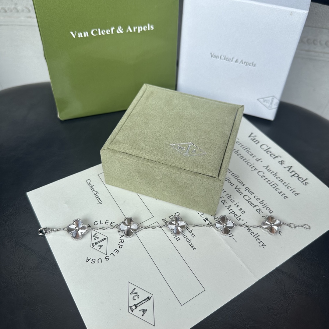 V*n Cl**f & Arpels Vintage Alhambra Bracelet