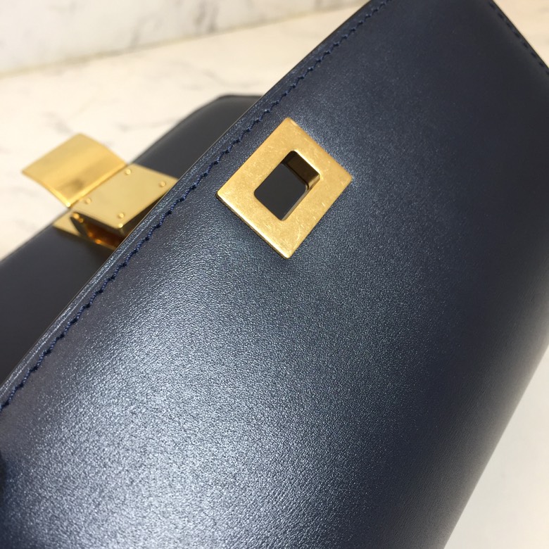 Ce1i*e BOX