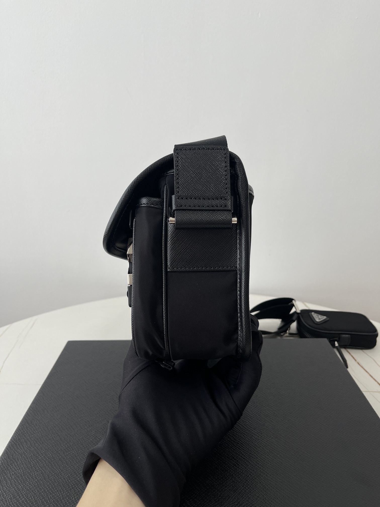 Pra*a Messenger bag