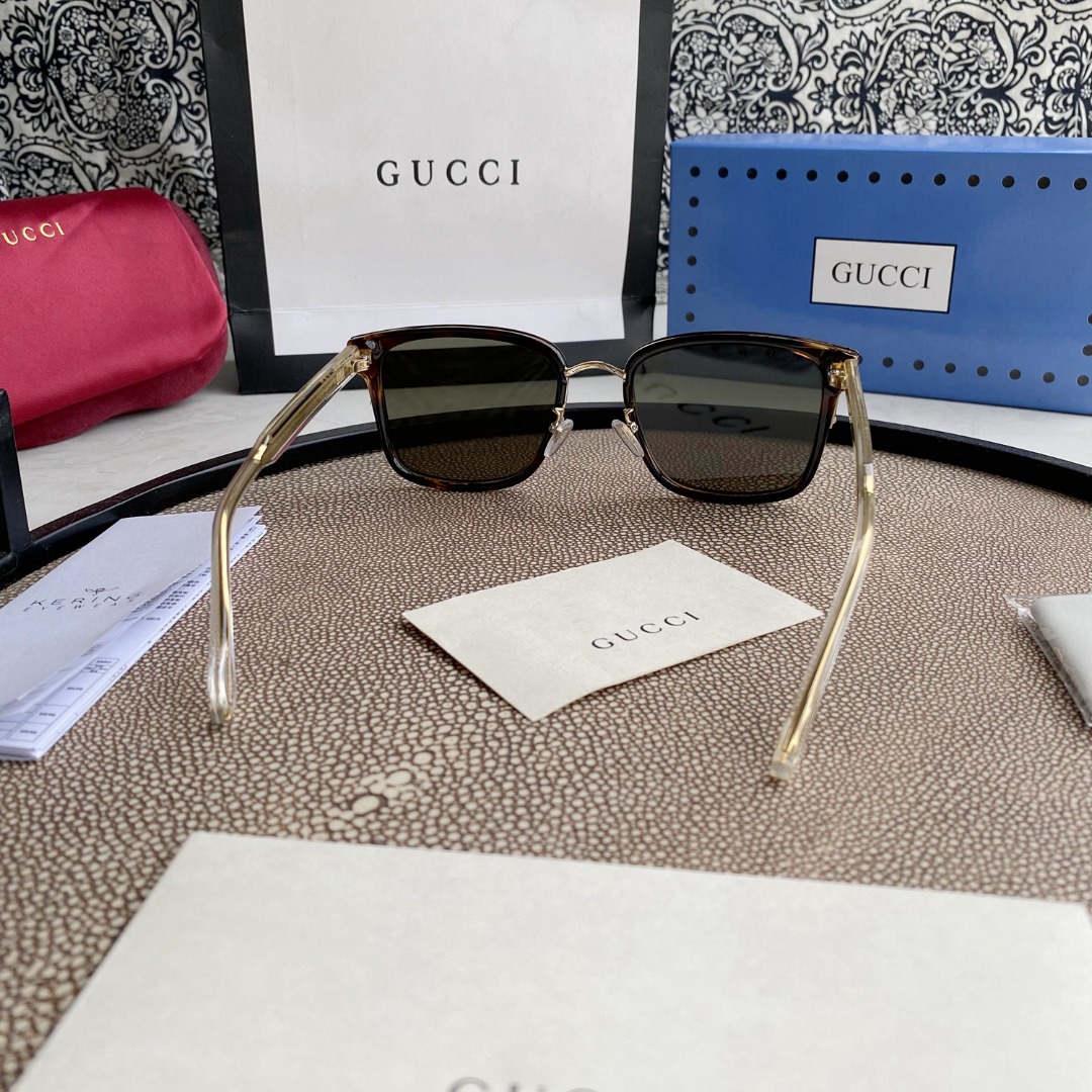 Gvc*1 Eyewear square tinted sunglasses