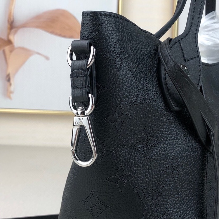 L0vis Vvtt0n Mahina Leather Hina PM